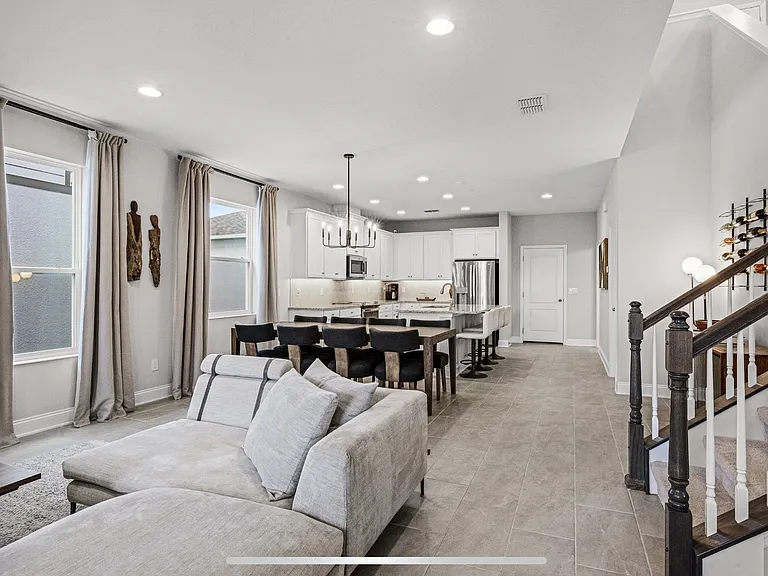 734 Rivington Ave — Photo 4