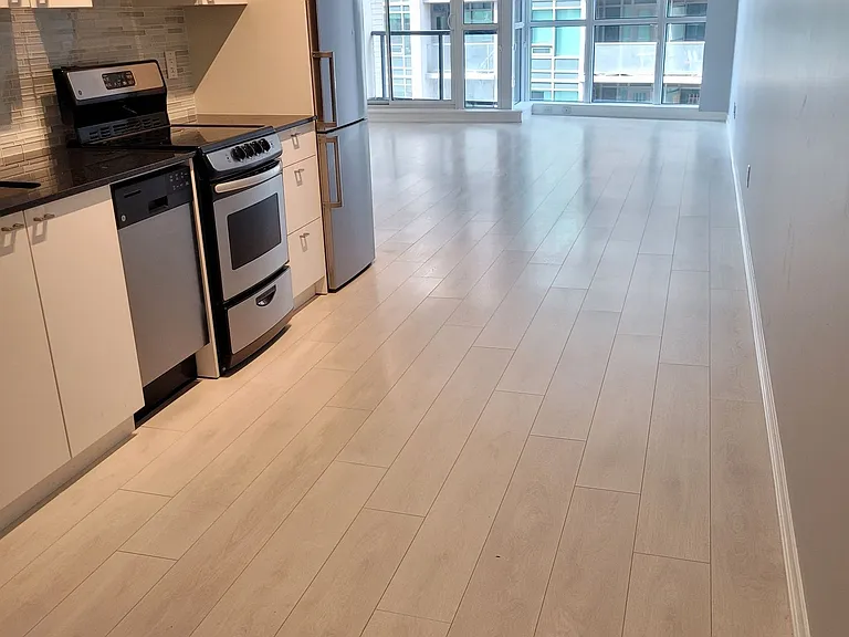 51 E Liberty St #406 — Photo 8