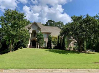 320 Queenscastle Dr, Ellenwood, GA