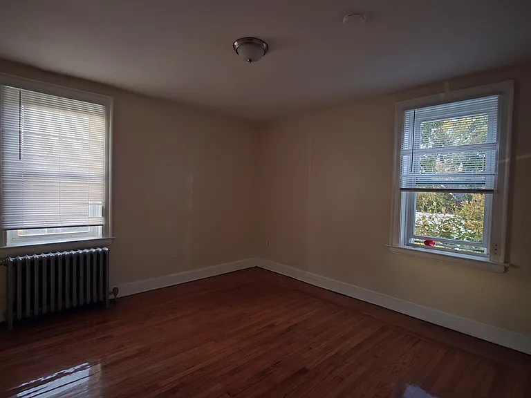 34 Hotchkiss St #4 — Photo 4