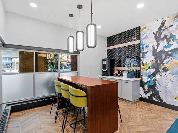 250 6th St E APT 304
