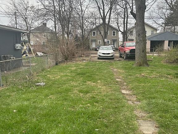 4th image of 927 E 18th Ave