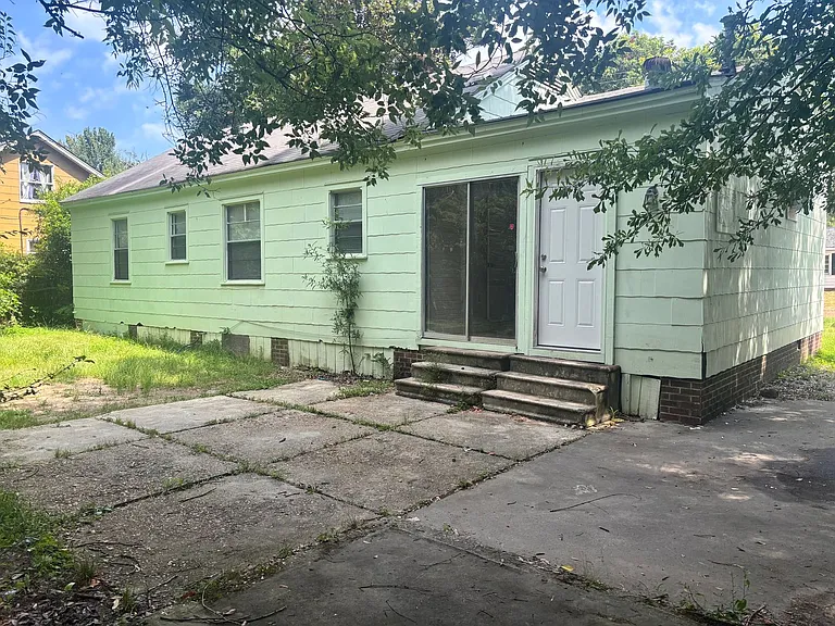239 Mason Blvd — Photo 11