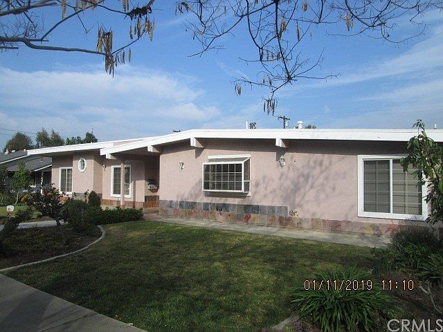 1st image of 22355 Burbank Blvd