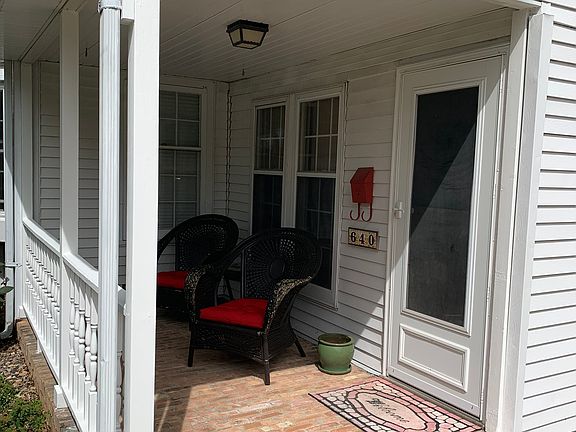 2nd image of 640 N Ringold St