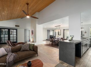 3015 E WELDON Avenue, Phoenix, AZ 85016