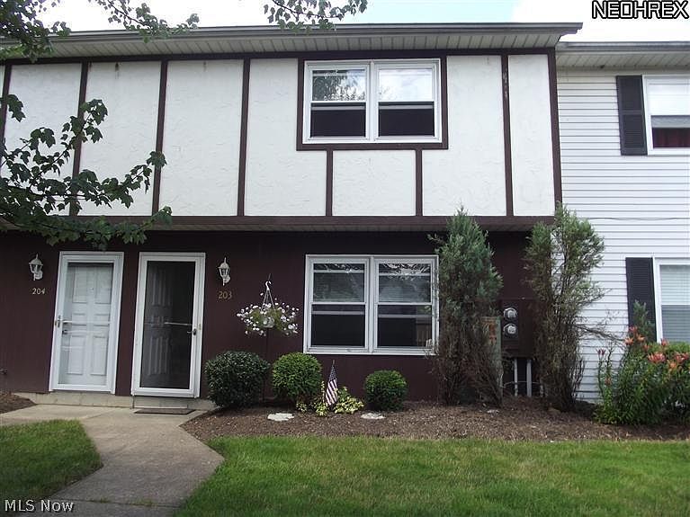 1st image of 203 Maplebrook Dr