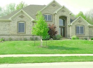 3237 Whispering Pines Ln, Carmel, IN 46032