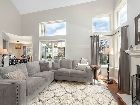 3rd image of 509 W Camden Ln