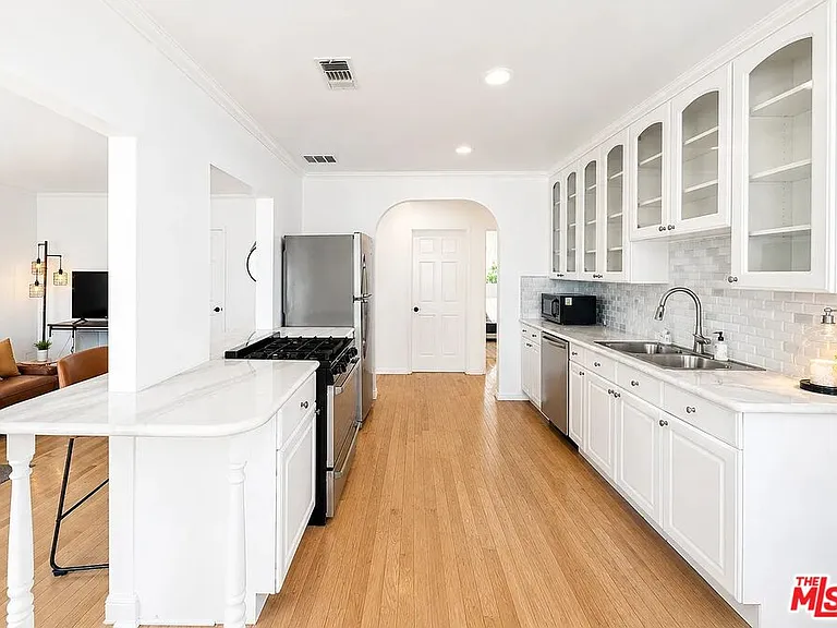 834 Lincoln Blvd #5 — Photo 5