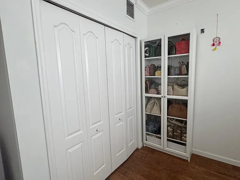 1627 SW 37th Ave #403 — Photo 3