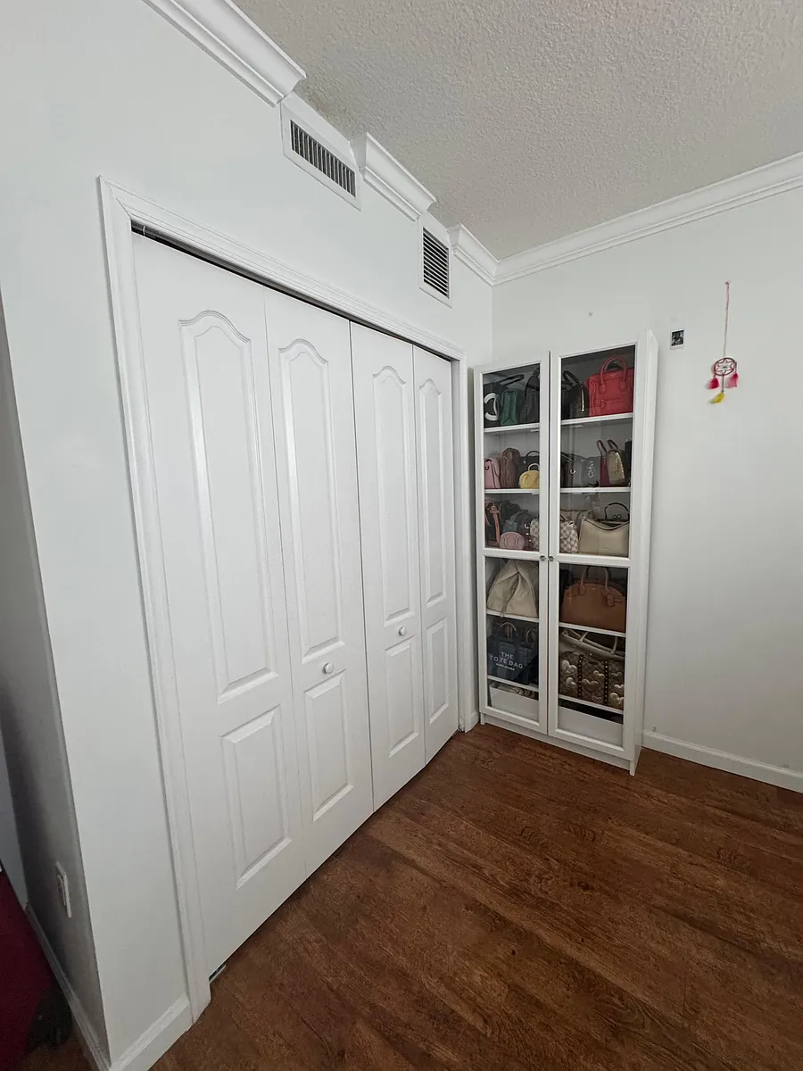 Building Photo - 1627 SW 37th Ave #403