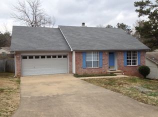17 Monarch Dr, Maumelle, AR 72113