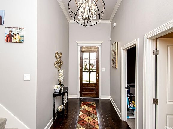 3rd image of 68 Wildwood Place Cir