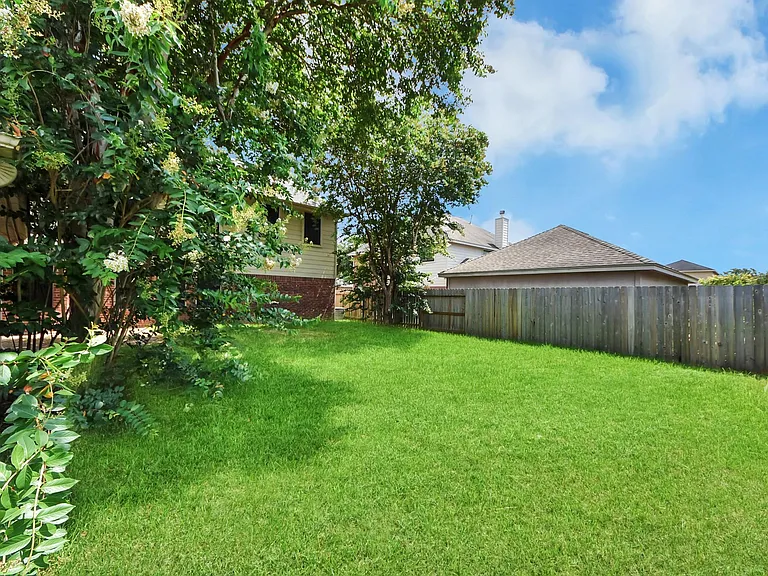 23003 Governorshire Dr — Photo 49