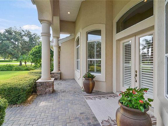 3rd image of 820 Pheasant Run Ct W