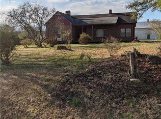 2107 Locust Grove Rd, Mount Airy, NC 27030