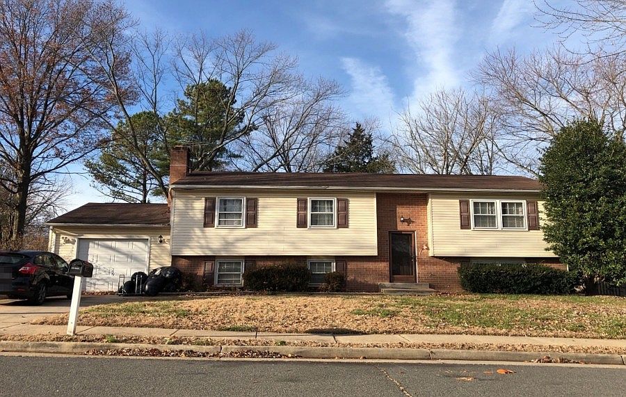 1st image of 13420 Brookfield Dr