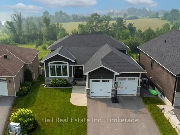 11 Kingdon Ave, Selwyn, ON K0L 2H0