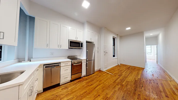 Rented by Bond New York | media 13