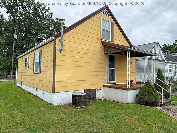 4th image of 205 Marshall Ave