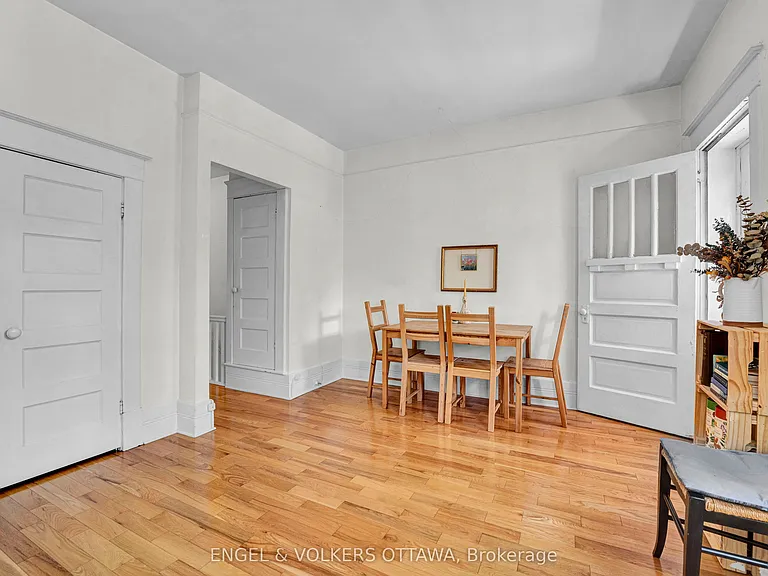 172 Ivy Cres #2 — Photo 5