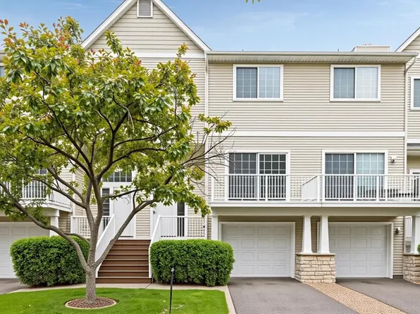 454 Willoughby Way W, Minnetonka, MN 55305