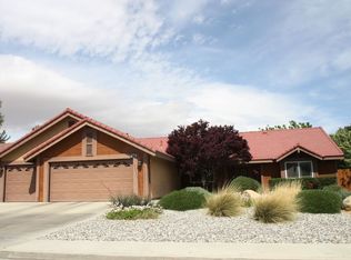 224 W Cobblestone Ln, Ridgecrest, CA 93555