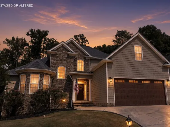 7051 Neville Dr, Ooltewah, TN 37363