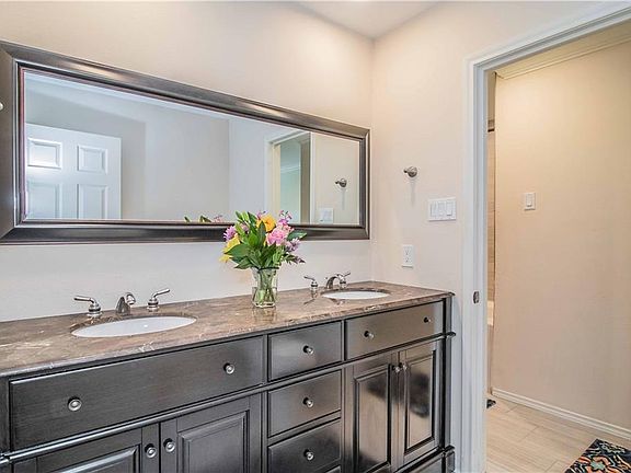 4th image of 5709 Trail Lake Dr