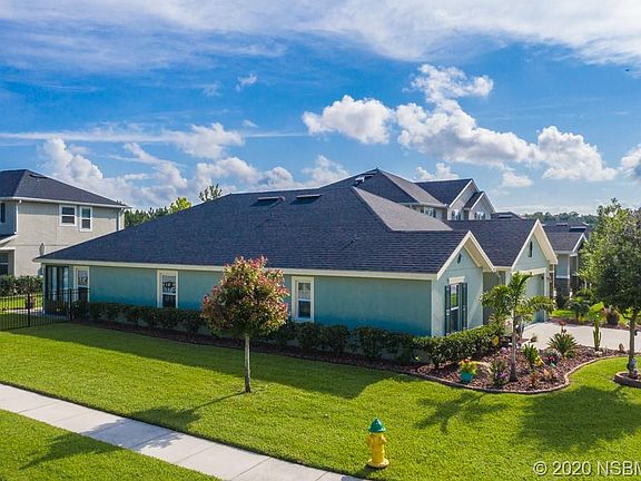 3rd image of 154 Gleneagle Grande Dr