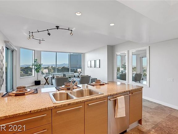 5th image of 322 Karen Ave Unit 602
