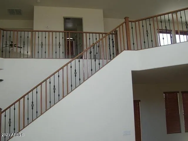 73 W Castle Rock Rd — Photo 3