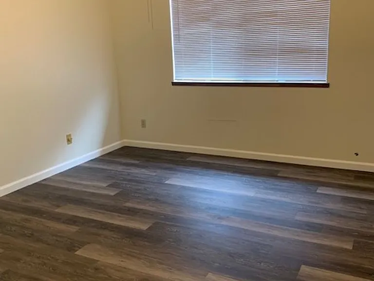 339 Acacia St #D — Photo 8