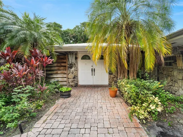 19900 NE 21st Ct, Miami, FL 33179
