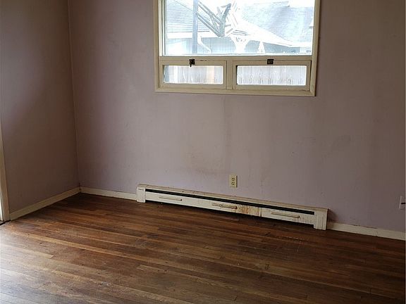 5th image of 418 S 4th St