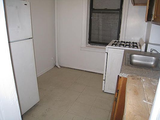 1st image of 40-14 Astoria Blvd S #3D