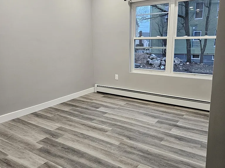32 Irving St #1 — Photo 10