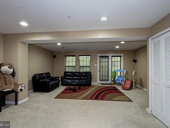 5th image of 7055 Oak Grove Way #119