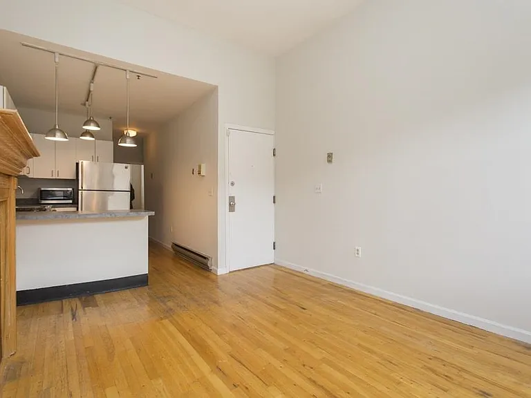 509 Monroe St #4R — Photo 4