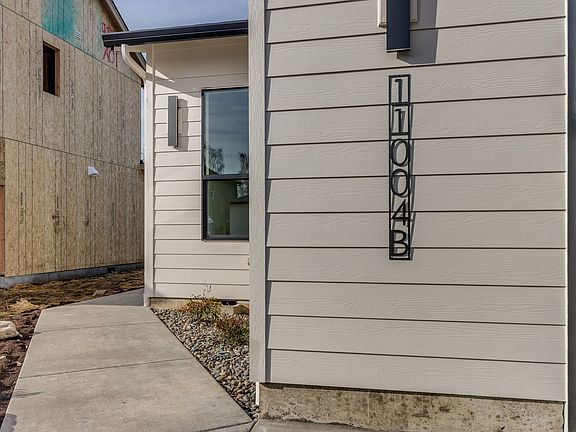 3rd image of 11004 NE 55th Ave #B