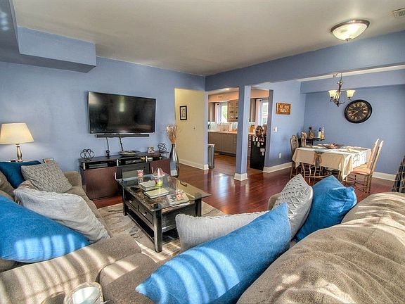 3rd image of 49A Country Dr W #49A