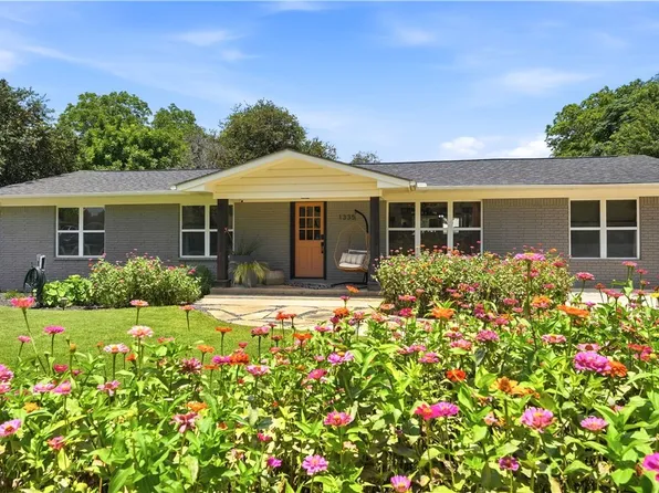 1335 Rivercrest Dr, New Braunfels, TX 78130