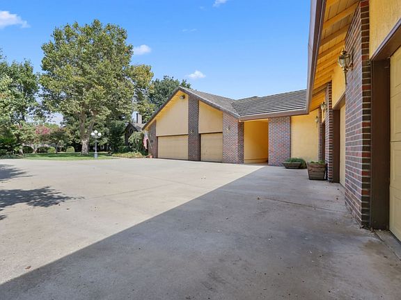 5th image of 6050 E Garnica Ct