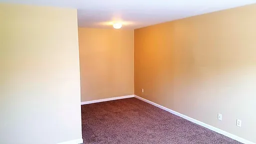 3885 Northeast Dr #E — Photo 5