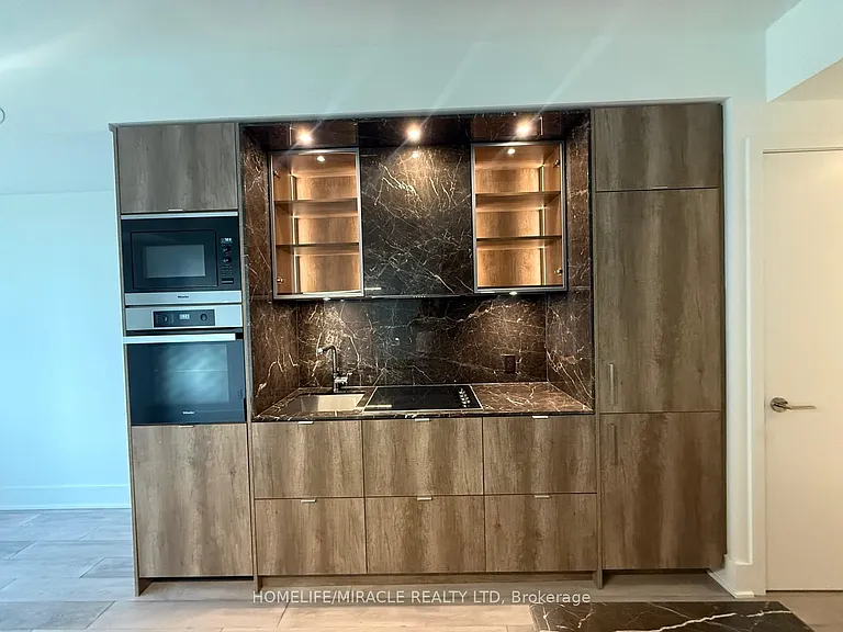 11 Yorkville Ave #2201 — Photo 5