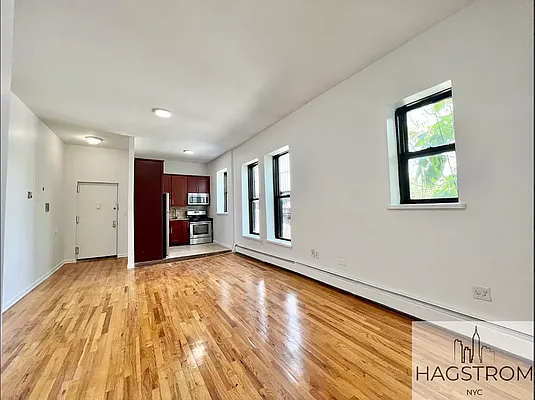 Rented by Hagstrom Management Inc | media 27