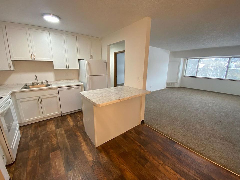 The Grove at White Bear Lake Apartment Rentals White Bear Lake, MN