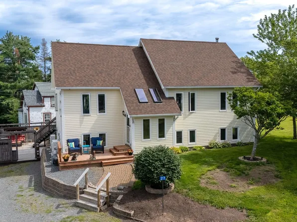 27 Patterson Ln, Falmouth, NS B0P 1L0