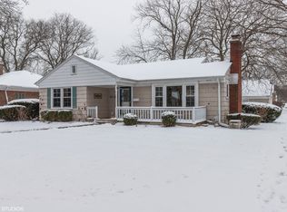 840 Sherwood Rd, La Grange Park, IL